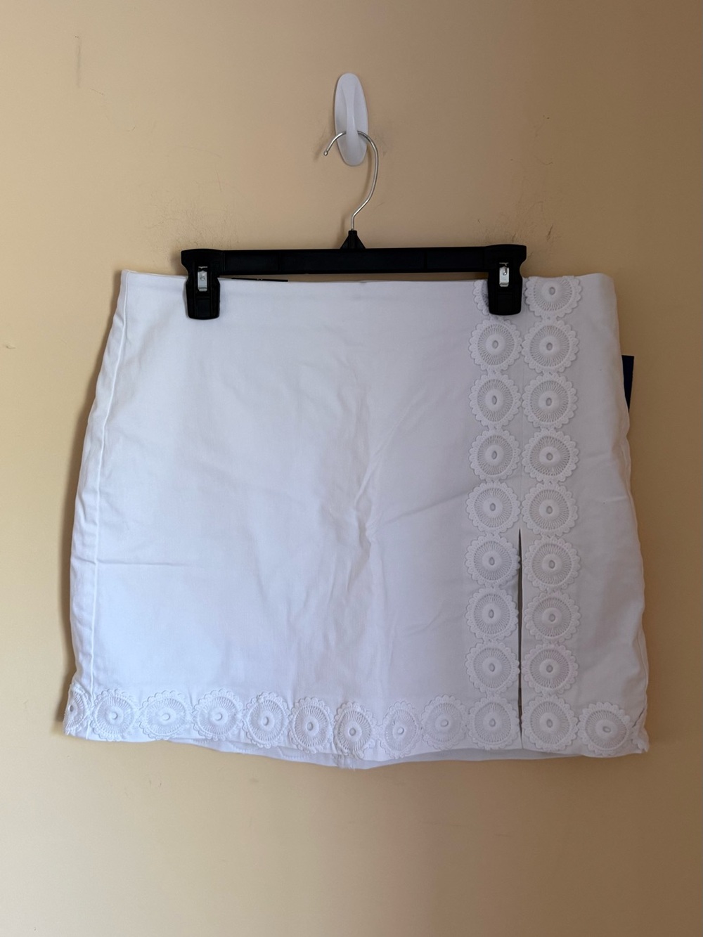 Crown & Ivy White Eyelet Medallion Trim Mini Skort